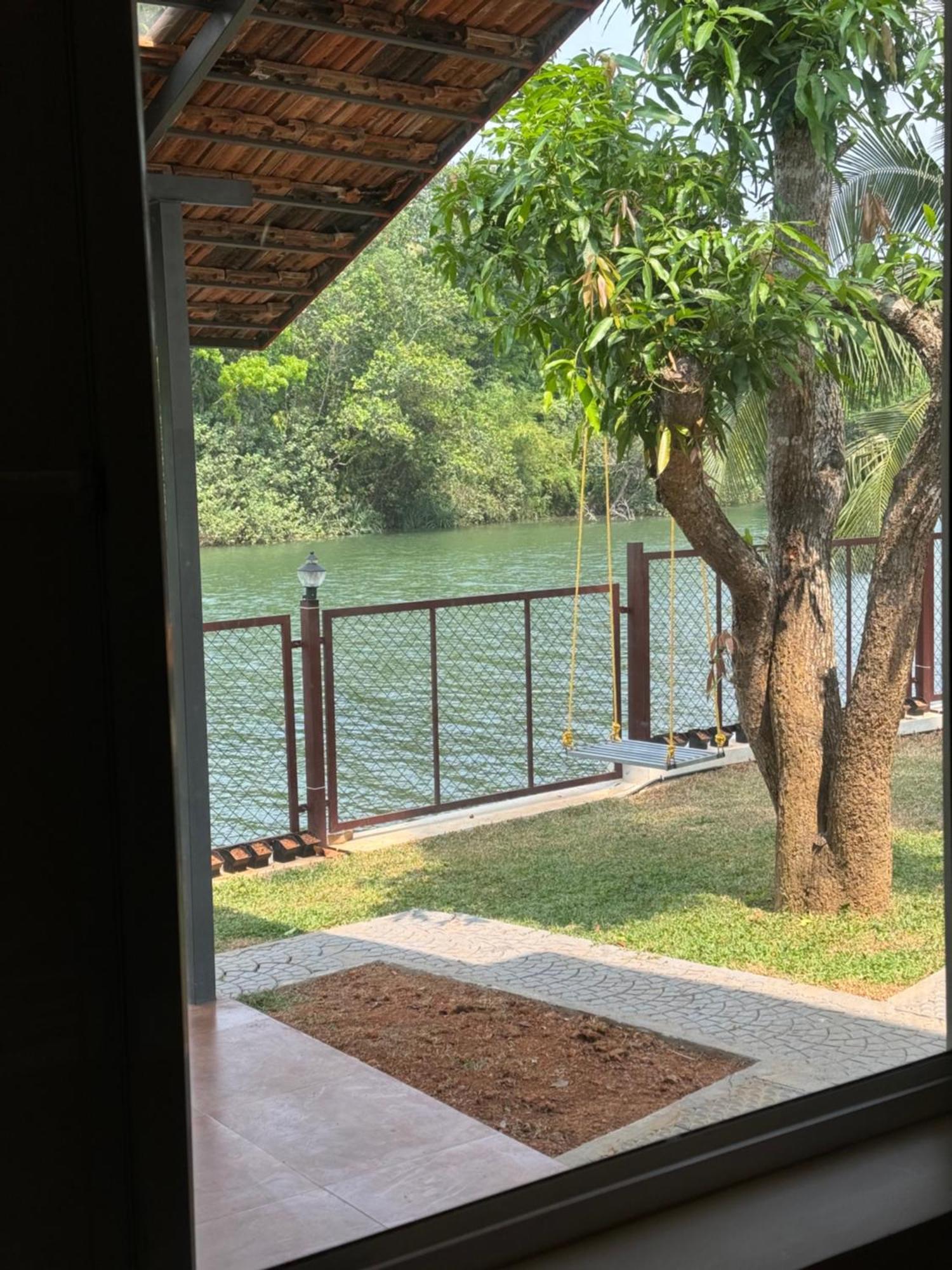 Blue Lake Villa Kollam Exterior photo